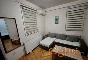 Izdaje se jednoiposoban stan na grbavici!